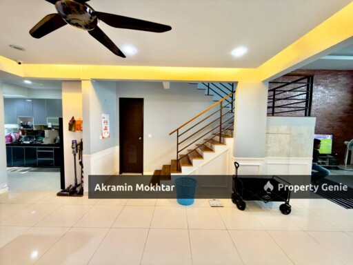 Freehold, Renovated & Partially Furnished | 2.5 Storey Terrace IRIS Taman TTDI Grove, Kajang Selangor