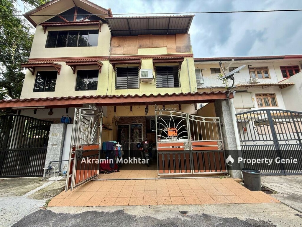 Renovated | 3 Storey Terrace, Taman Dagang, Ampang