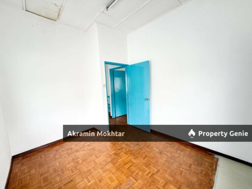 Freehold, End Lot & Renovated | Double Storey Bandar Puchong Jaya , Puchong