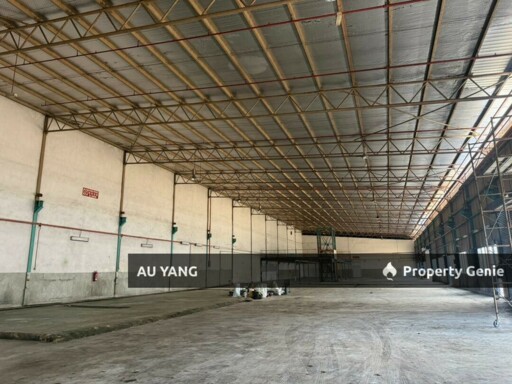 槟城北海北赖 Prai / Perai 工业区 1.5 层半独立式工厂出租 1.5 Storey Semi-Detached Factory For Rent @ Kawasan Perusahaan Perai / Prai