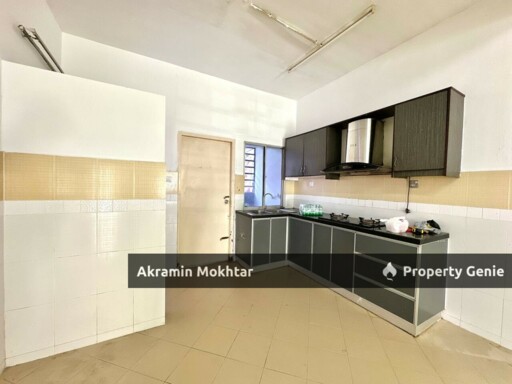 Double Storey Terrace Intermediate Seksyen 5, Kota Puteri, Rawang
