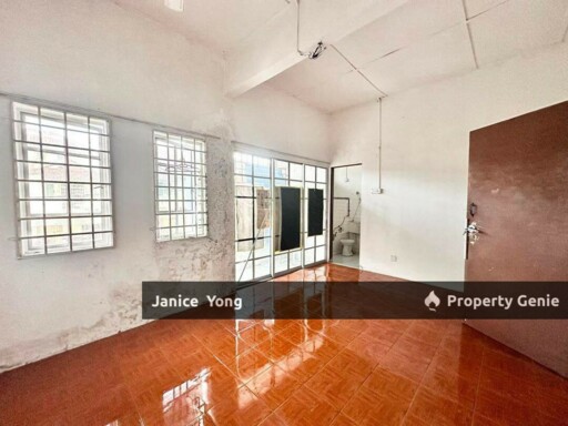 Taman Skudai Baru Jalan Hang Lekir End Lot Terrace House