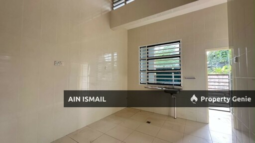 CORNER LOT TERES SETINGKAT KG PADANG PERDANA, KUANTAN
