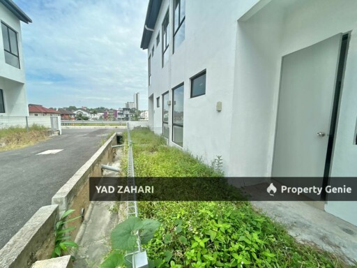 Balcony with View & Semi Furnished @ Lambaian Dua Residence, Kajang
