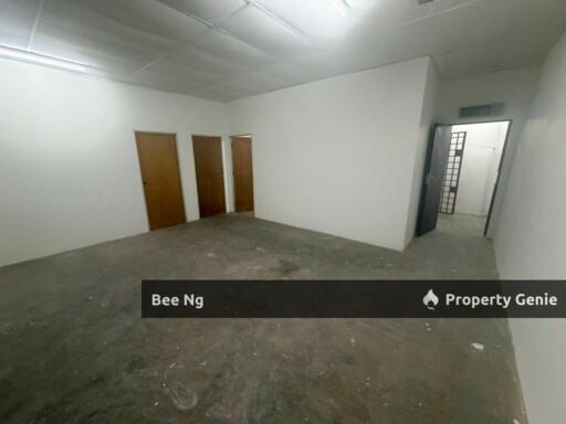 Jalan Satria @Taman Sri Yaakob / 1.5 Storey Terrace Factory Light Industry for Rent