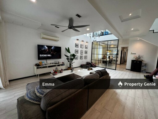 Lakeside Puchong 2 Storey Endlot For Sales