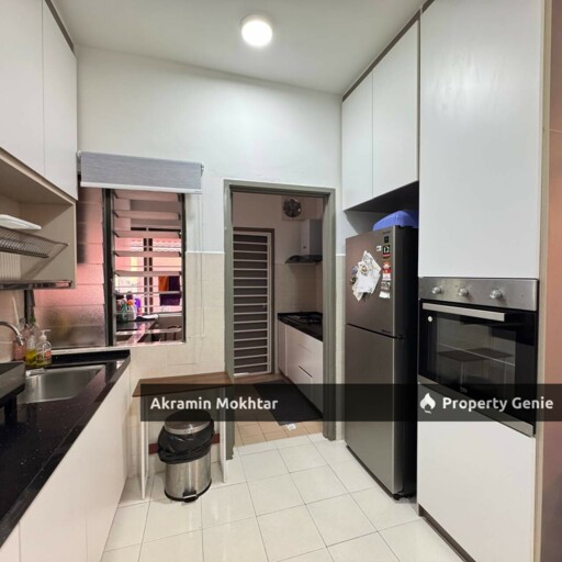 FREEHOLD & FULLY RENOVATED | Three Storey TOWNHOUSE Prima Court Ampang LOWER UNIT