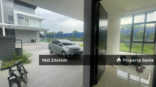Broadleaf Residences, Kota Kemuning | 3-Storey Semi-D 6+1 Bedrooms | RM2.43M - Corner Unit Wit Landscape & Clubhouse Facilities