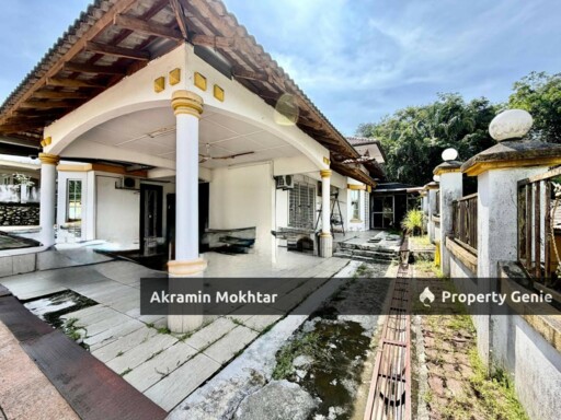 Freehold & Renovated | Setingkat Setengah Bungalow Jalan Tasik Biru Sungai Buloh