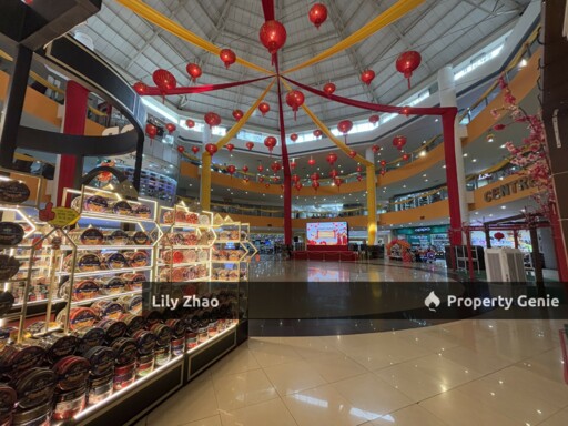 ANCHOR TENANT SHOWROOM Shop Lot for Rent, 4,133 sf, Road Frontage, High Exposure, Main Entrance One Borneo HyperMall, Kota Kinabalu