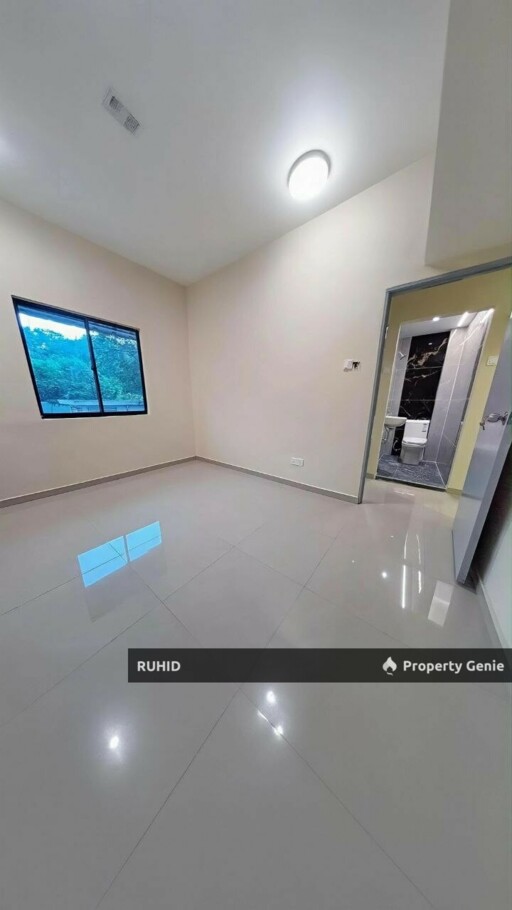 Taman Anggerik Kempas Double Storey Terrace 20x70 Fully Extended