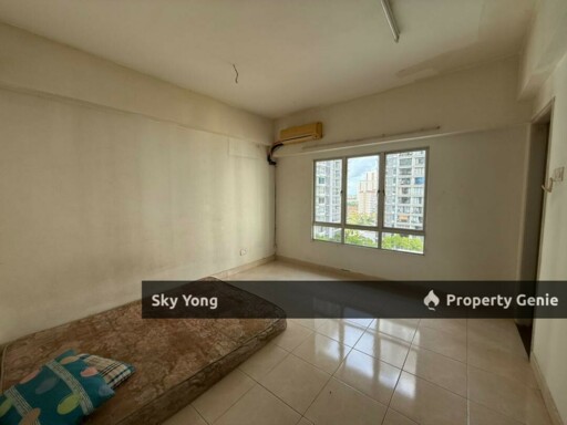 Sea View Tower Partially furnished For Rent