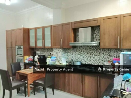 Semi D, Taman Warisan Indah, Kota Warisan