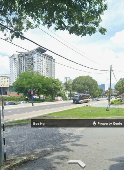 Taman Tasek/Jalan Glasiar/Double Storey Shop Lot/Facing Main Road