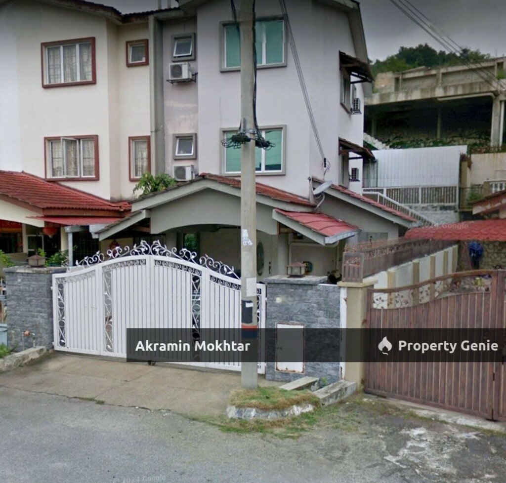 FREEHOLD & END LOT | 3 Storey Terrace House Jalan BP 7/1 Taman Bukit Permata Batu Caves