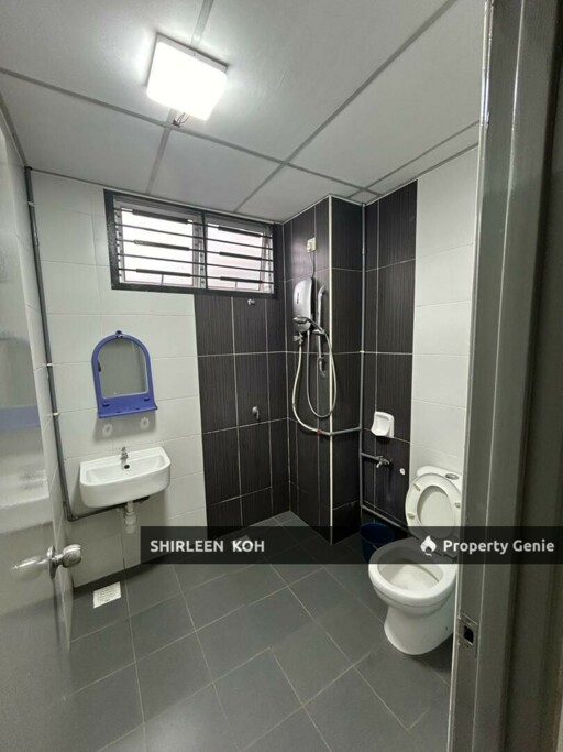Male Room for Rent at Larkin Heights @ Larkin JB