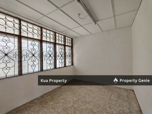Double Storey Semi Detached House For Sale! Located at Jalan Pisang Timur