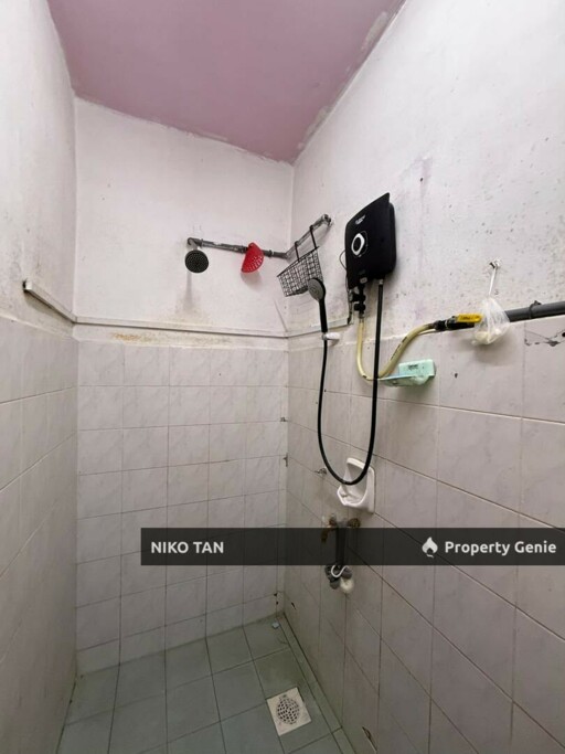 Jalan Molek 2Sty Low Cost Original Condition For Sale