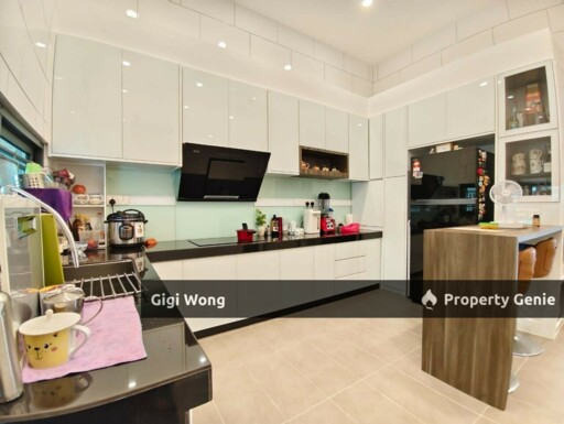 8 Residence Superlink 2.5 Terrace House