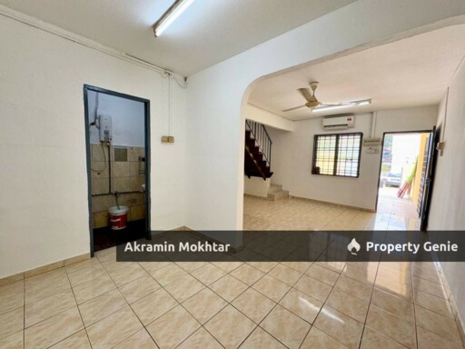 Freehold, Facing Open & Refurbished | Double Storey Terrace Taman Berlian Kajang