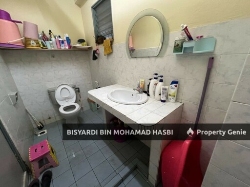 BUKIT PANDAN CONDOMINIUM 2 PANDAN PERDANA, KUALA LUMPUR .