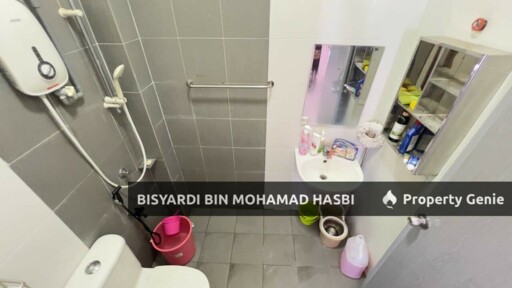 2 Unit Sekali Side By Side 1 Owner Renovated 1.5 Storey Bungalow Taman Senawang Perdana, Senawang.