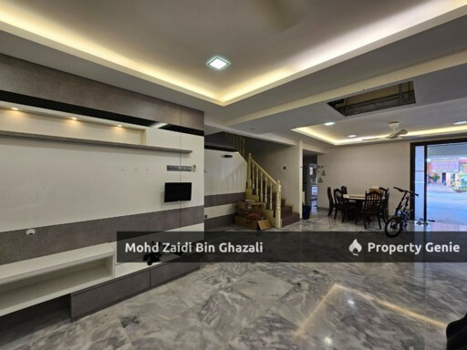 Below Market Renovated  2.5 Storey Terrace Presint 8