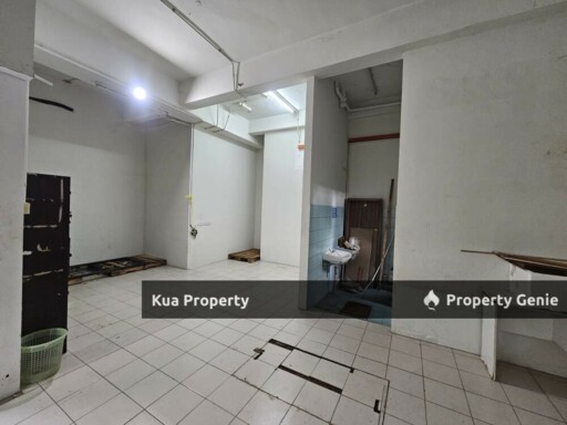 Ground Floor Big Size Office/ Shoplot For Rent Located at Pending, Near Icom Square