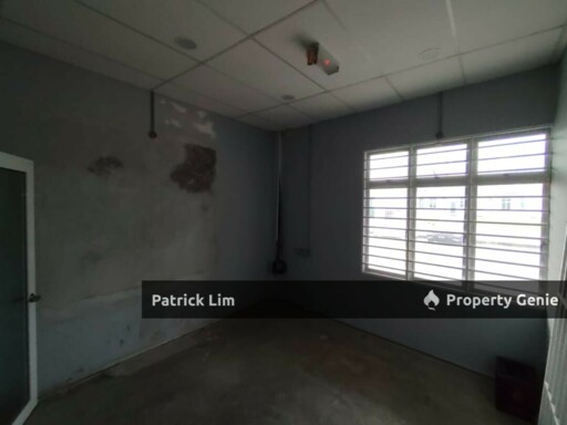 Taman Angkasa Nuri Corner Shop Lot [FOR RENT]