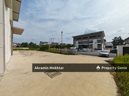 CORNER 2.5 STOREY DETACHED FACTORY TO LEASE Saujana Teknologi Rawang STR