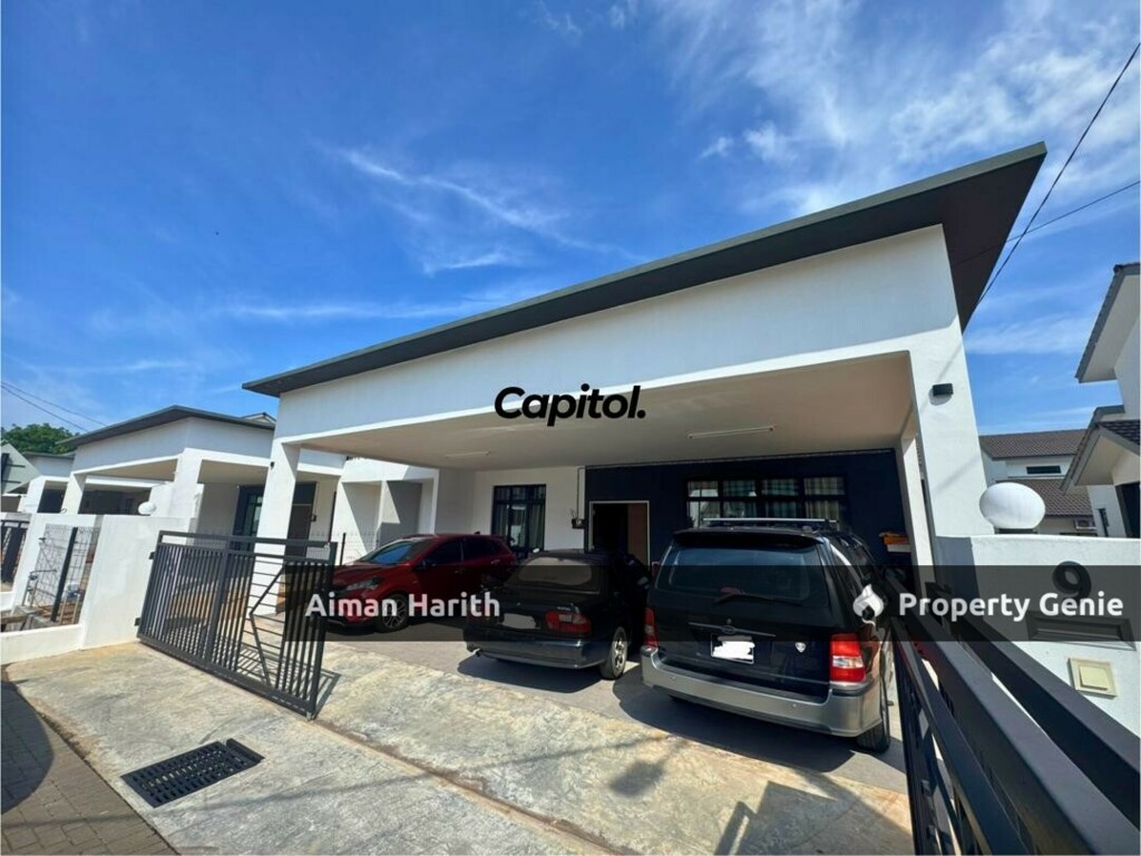 RUMAH CANTIK HOT LOCATION 1.5 Storey Semi Detached Precint 7 Majestic KOTASAS For Sale