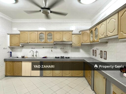 Seksyen 9, Shah Alam | 2-Storey Semi-D 5+1 Rooms | RM1.55M - Renovated, Extended Kitchen & Well Maintained