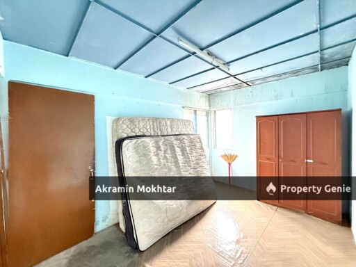 FLAT DESA PETALING, KL