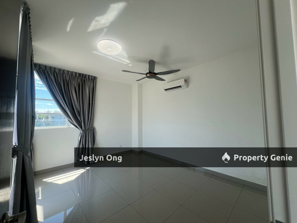 3 storey Villa at D' Lagoon @ Seri Austin for Rent