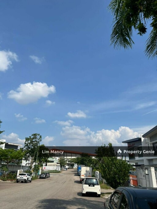 Kempas Utama Light Industrial Detached Factory For Rent