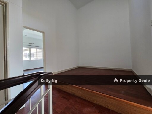 Double Sty Renovated House At Bandar Puteri Klang For Rent