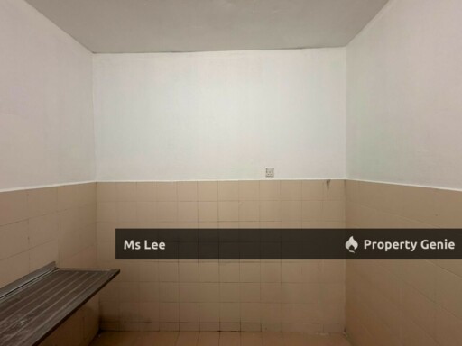 Pangsapuri Bandar Bukit Tinggi 2-Klang-Blok D Ground floor-Ready Now