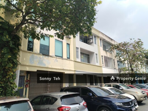 Bandar Puchong Utama near Police Station