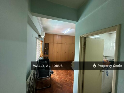Avant Court Condominium