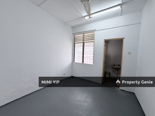 Bandar Mahkota Cheras 2 Storey Corner Lot House For Rent | 4 Bedrooms | RM2,000