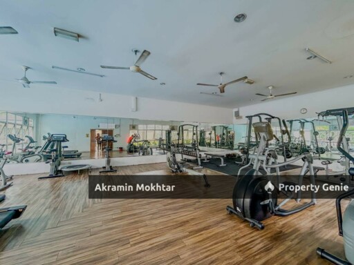 FREEHOLD, NEAR MRT & 1 PARKING | Desa Impiana Condominium, Puchong, Selangor.