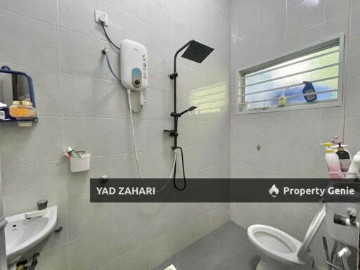 Seksyen 29, Kg Lombong Shah Alam | Single Storey Semi-D 4 Bedrooms | RM500K - Extra Land, Loft Features & Easy Access to Main Road