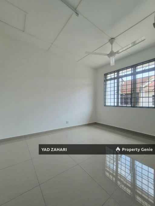 Seksyen 10, Shah Alam | 2-Storey Terrace 4 Bedrooms | RM649K - Refurbished, Facing Open & Renovated