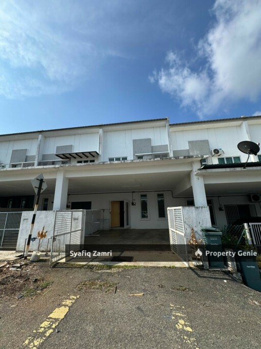 TERES 2 TINGKAT PERUMAHAN PADANG MAJU, KG PADANG KUANTAN