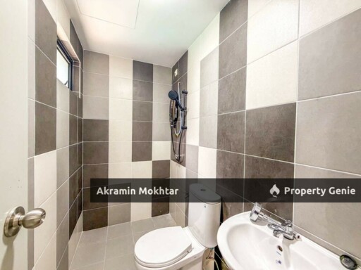FREEHOLD & 2 PARKING | LIKE NEW! Residensi Mutiara Kajang
