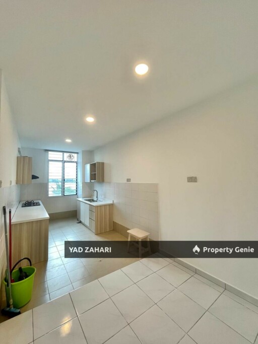Taman Tasik Prima, Puchong | Townhouse 5 Bedrooms | RM890K - Fully Furnished, Roof Deck Facing Lake View & Spacious Built Up