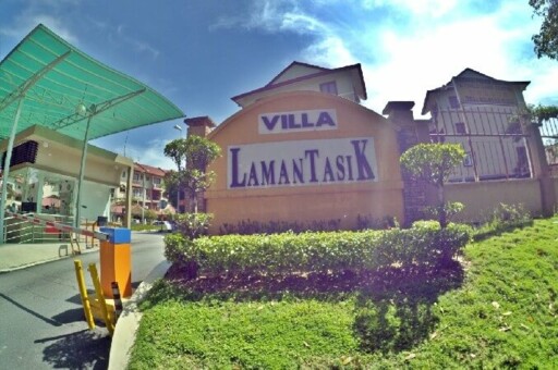 Villa Laman Tasik
