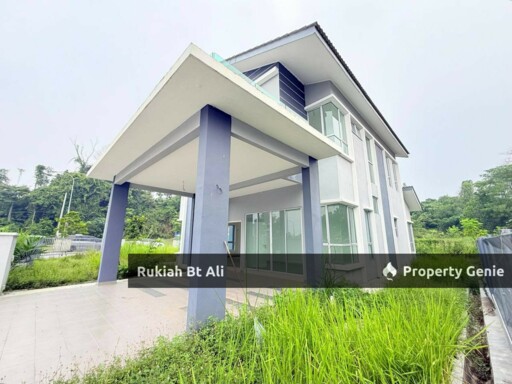 2-Storey Bungalow in Seremban Close to Educational Amenities