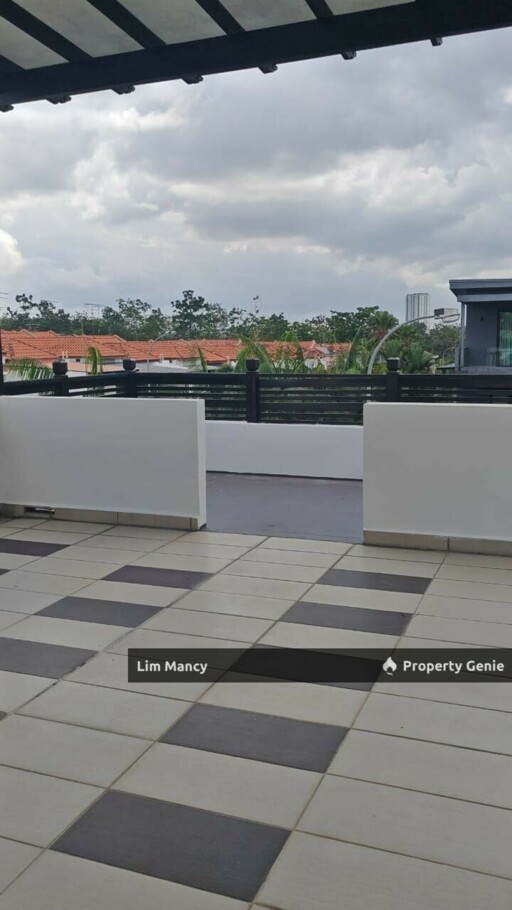 Taman Sutera Utama @Jalan Sutera Pulai Two and Half Storey Terrace Corner House with Fully Renovation