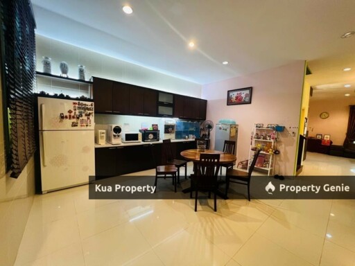 Lorong Lapangan Terbang / Airport Road
